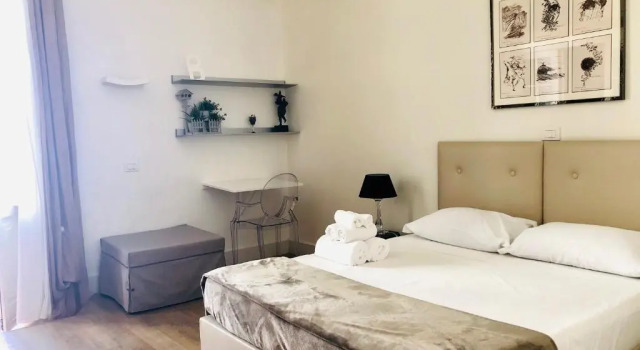 Двухместный номер Deluxe с балконом Bea Suites Luxury Rooms