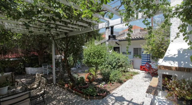 Студия с видом на сад To Spitaki Apartments