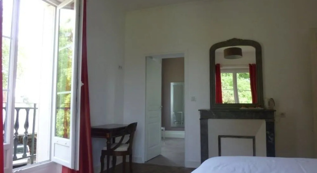 Cèdre et Charme, Book Hotel  