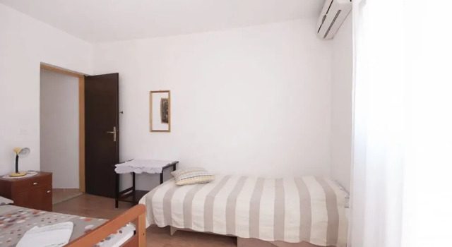 Mira - Great Location & Free Bbq - A1, Book Lejlighed Hoteller i Split Region med parkering, Parkering