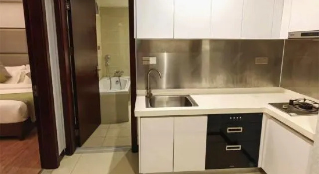 Семейный люкс Executive с балконом и с видом на море Beihai yezi seaview garden balcony apartment