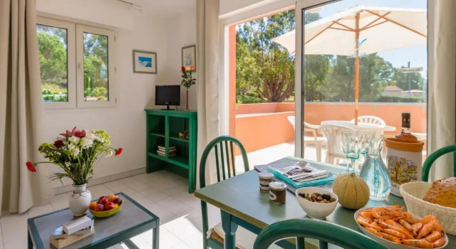 Апартаменты Résidence Lagrange Vacances Le Domaine des Grands Pins
