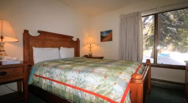 Discovery 4 #111 Pet Ok, Rezerwuj Apartament Hotele w Mammoth z basenem, Basen