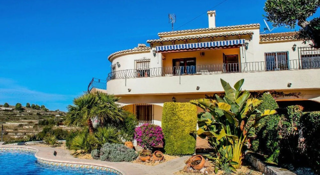 Nessa - well furnished villa with panoramic views in Benitachell, Забронировать Вилла Бенитачель Коста-Бланка