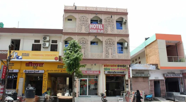 Hotel Kesar Vilas, Rezervovat Hotel Džajpur 