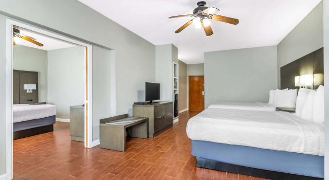 Люкс с 2 комнатами Best Western Port Lavaca Inn
