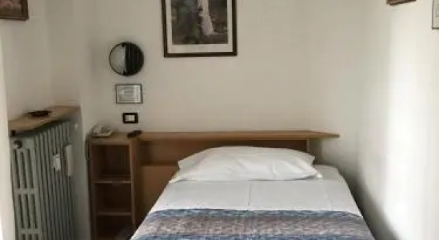 Hotel Dora