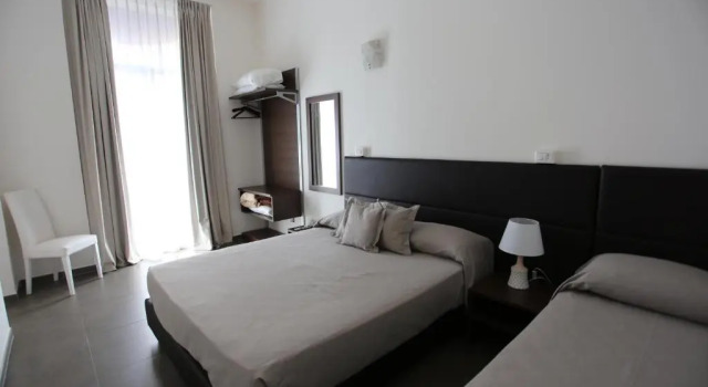 Полулюкс Hotel Eubea