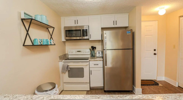 Creston House 9A by Vtrips, Rezerwuj Hotel Hotele w Saint Augustine Area z parkingiem, Parking
