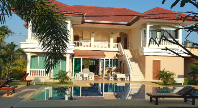 East Shore Pattaya Resort