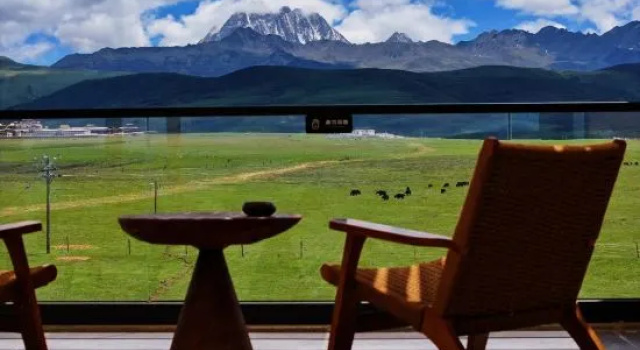 Shili Yunlu (Tagong Grassland), Boek Hotel Hotels in Kangding met parkeren, Parkeren