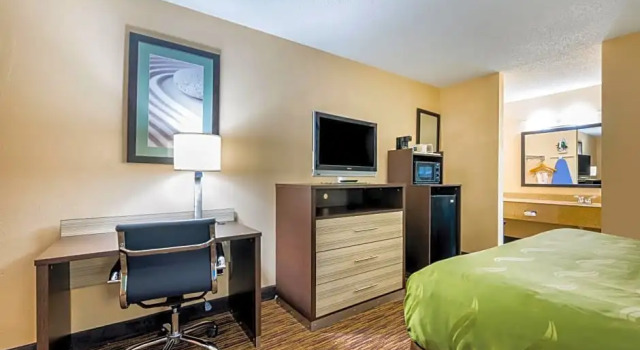 Standardowy dwuosobowy pokój piwnica Quality Inn Cullman