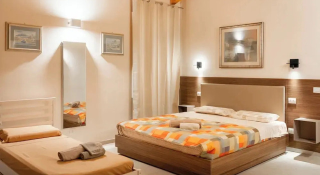 Villa Eliseo, Book Villa Hotels in Modena with Parking, Parking