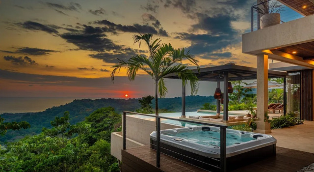Riverstone Elevated Living Near Beach Town
