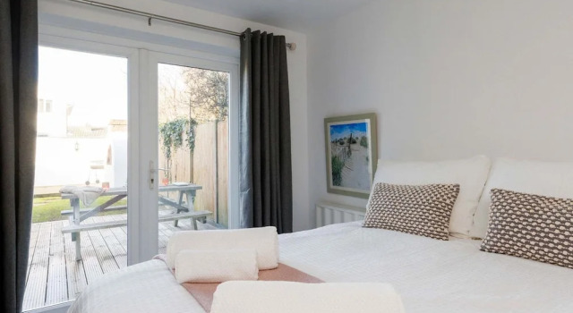 Beautifully Refurbished 4-bed Beachside Retreat, Забронировать Апартаменты/квартира Апартаменты Исторического графства Суссекса, Апартаменты/квартира