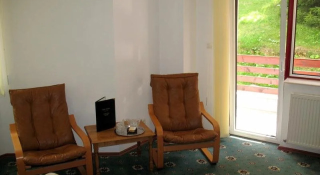 Vila Carina, Rezervovat Hotel Hotely v Prahova Valley s parkováním, Parkování