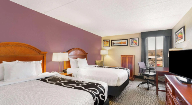Четырёхместный номер Standard La Quinta Inn by Wyndham Binghamton - Johnson City