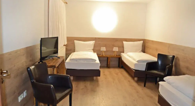 Forest Apartments & Rooms