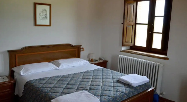 Agriturismo La Collina, Varaa Hotelli Massa Martana Umbria