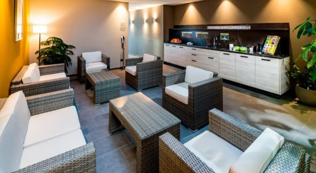 Vitalpina Hotel Waldhof, Забронировать Отель Парчинес Texel Group National Park