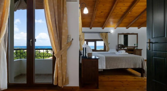 Villa Eleftheria private pool/garden/view/3bdrms/3.5bthrms