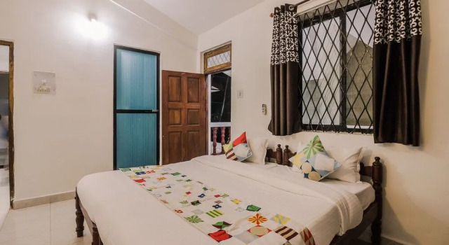 OYO 24114 Home Decent Studio Candolim