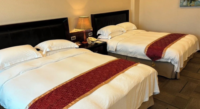 Четырёхместный номер Deluxe Art Spa Hotel