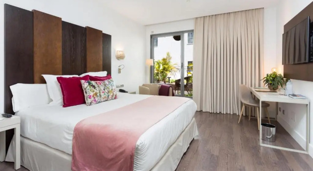 Двухместный номер с террасой Deluxe La Laguna Gran Hotel