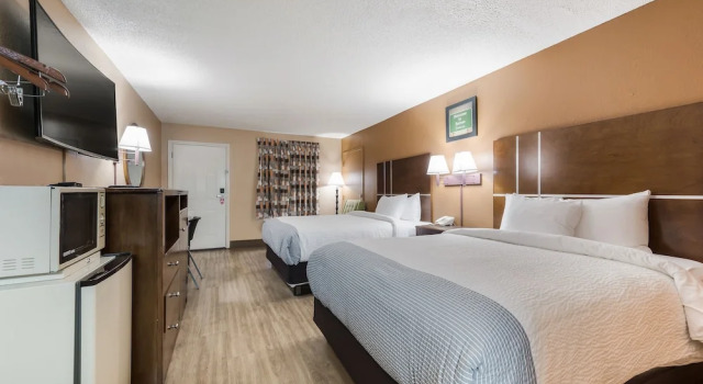 Standard Vierer Zimmer Econo Lodge Selmer