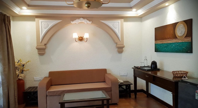 Двухместный номер Premium с балконом Ziva Suites - A Botique Hotel
