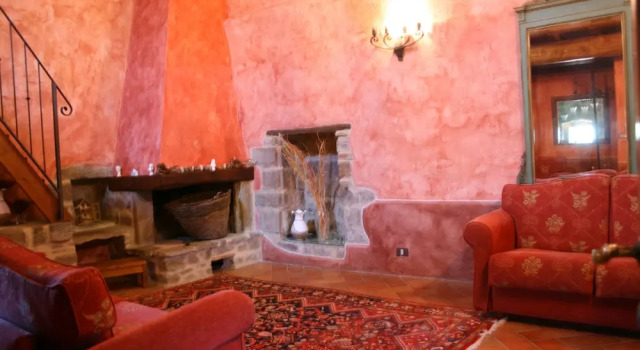 Wonderful private villa for 16 people with WIFI, private pool, TV and parking, Book Villa Palazzo del Pero Toscana