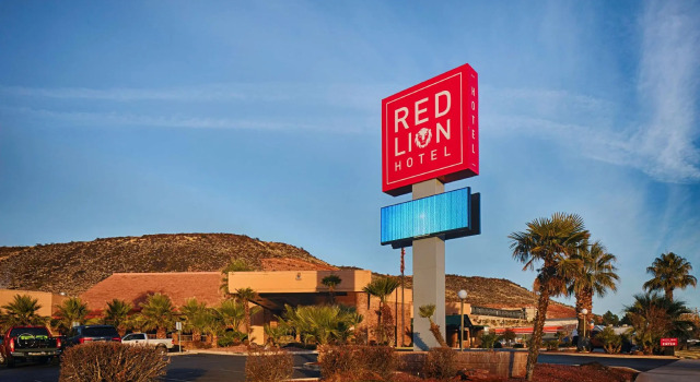 Кровать в общем номере Red Lion Hotel and Conference Center St. George