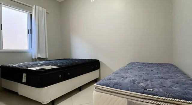 Casa com piscina em Bertioga 1