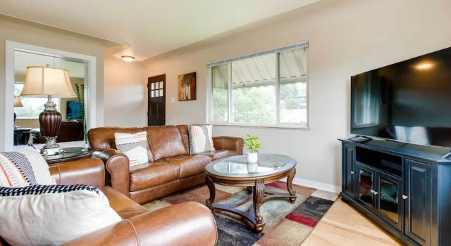 3 Mi to Denver Zoo: Cherry Creek Duplex!, 预订 酒店 格伦代尔 科罗拉多州