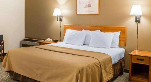 Двухместный люкс Econo Lodge Elkhart North