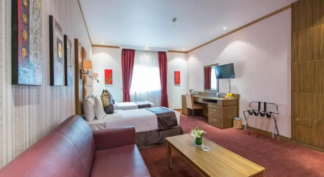 Двухместный номер Deluxe Royal Tulip Hotel LLC