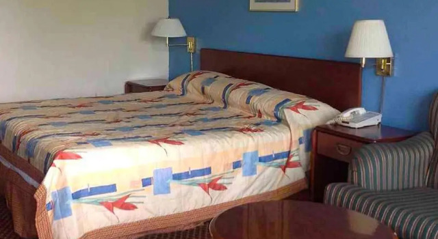 Номер Standard Super Inn & Suites by OYO Milledgeville