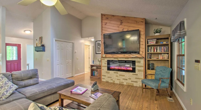 17-seat Theater, Hot Tub & Game Room: Ideal Home!, Buchen Sie Ferienhaus Massanutten Virginia