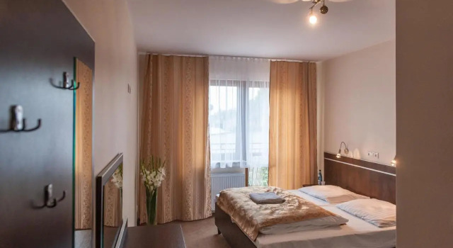 Hotel E7, Buchen Sie Hotel Radom 