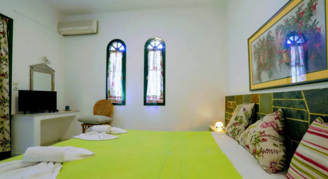 Aquarius Apartments
