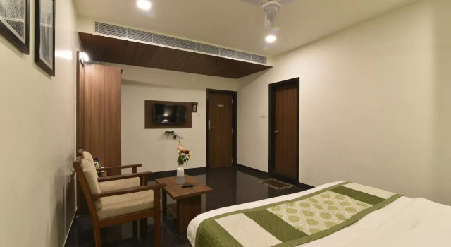 Hotel Clove, Boek Hotel Bijapur Bangalore