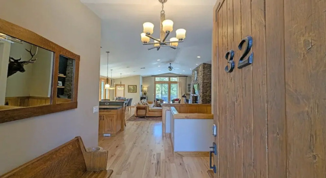Yellow Pine 32 6 Bedroom Home