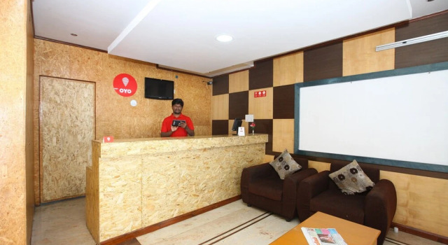 OYO 9950 Hotel Kurunji Meredian