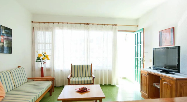 Aguycan Beach Apartamentos, Забронировать Отель Отели Сан-Бартоломе-де-Тирахана 3 звезды, 3*