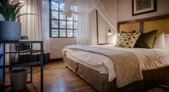 Luxury Twin Suite with balcony Chobe Marina Lodge