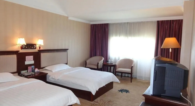 XinYu Hotel, Rezerwuj Hotel Hotele w Yuxi z basenem, Basen