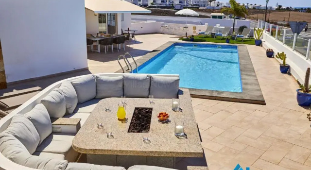 Вилла Casa Nostra - LH195 By Villas Now Ltd