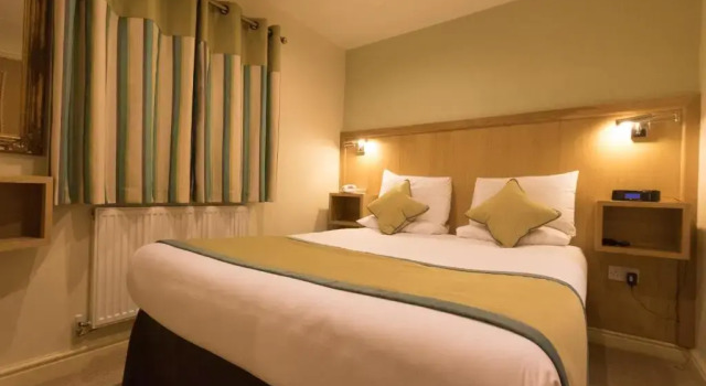 Студия Stratford Limes Hotel