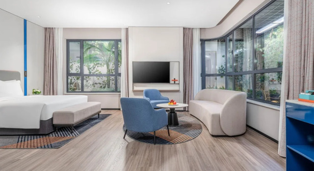 Двухместный люкс c 1 комнатой с видом на город Holiday Inn Express Yinchuan Yuehai