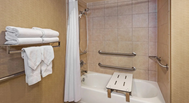 Номер Premium Holiday Inn Springdale-Fayetteville Area by IHG